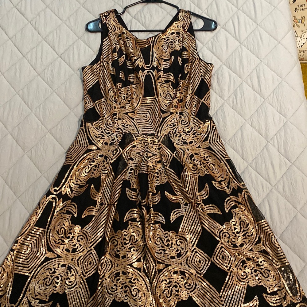 Black and Gold dress with pockets